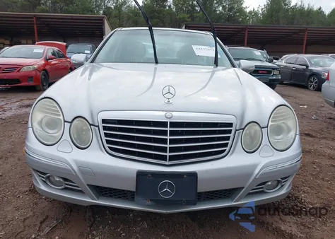 2007 Mercedes-Benz E 350 z USA, uszkodzony, nr VIN WDBUF56X07B111890